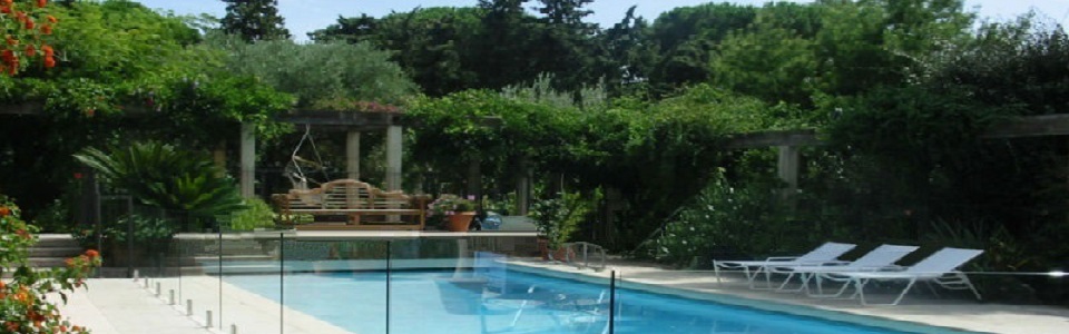 frameless-pool-fence-watermark